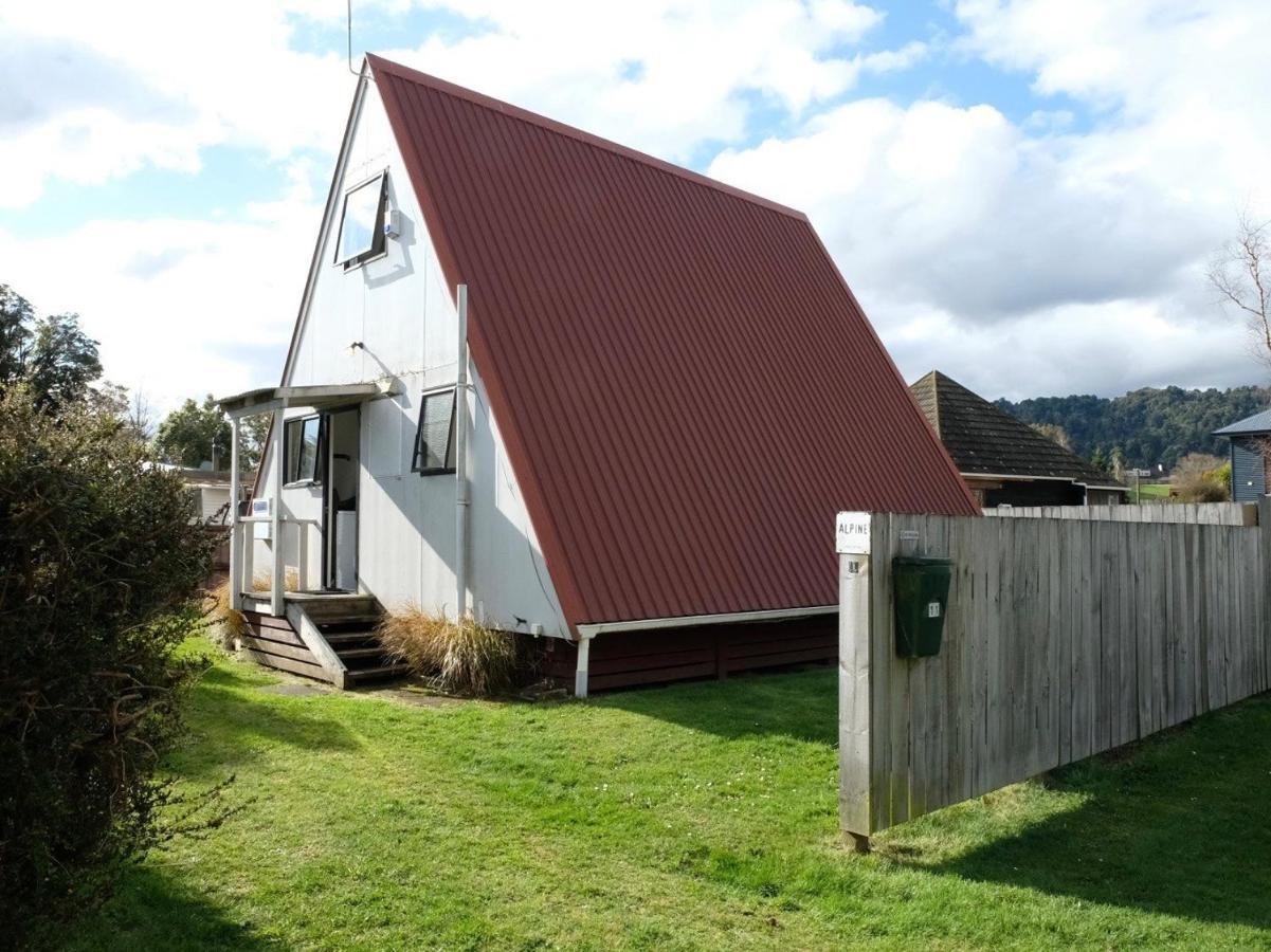 Central Ski Chalet - Ohakune Holiday Home Luaran gambar